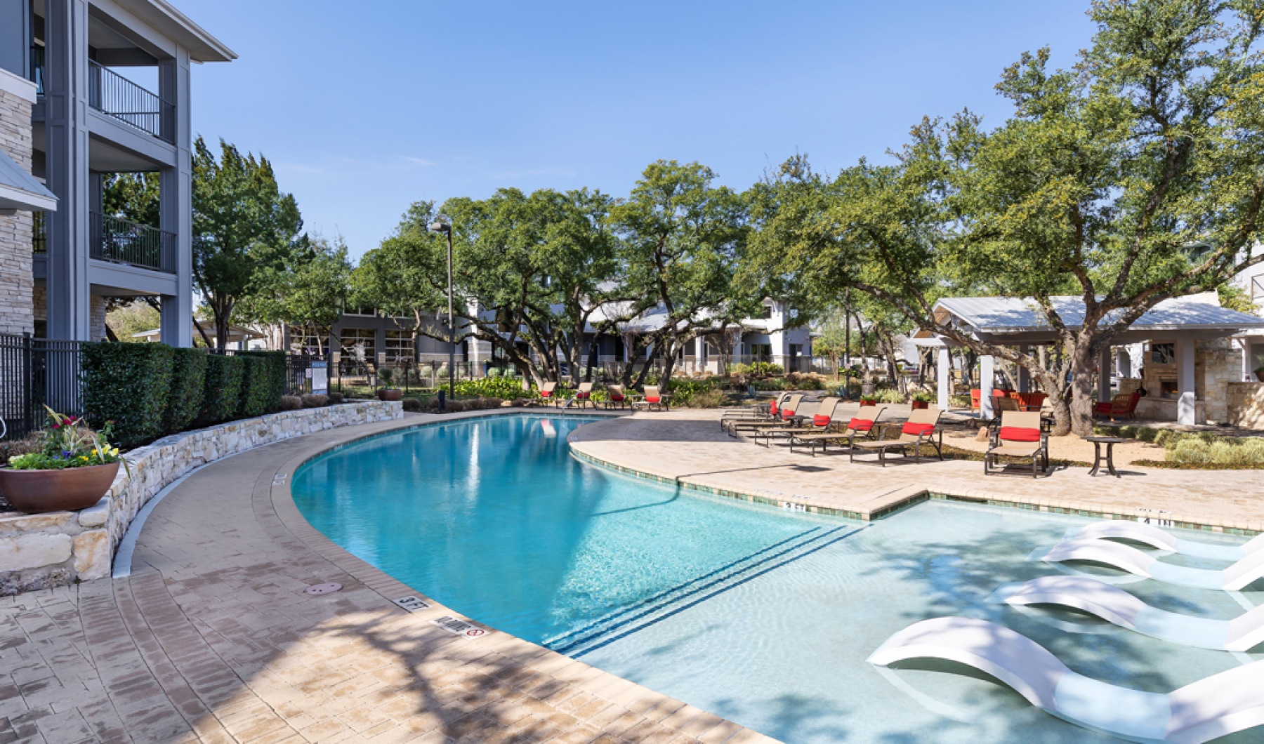 Enjoy our sparkling pool Sparkling Pool